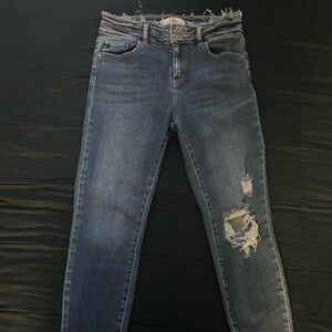 Kancan High Rise Denim Frayed Hem Two Button Closure Cropped Jeans 6